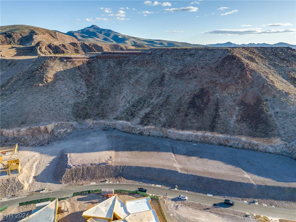 7 Chisel Crest, Henderson, NV 89012