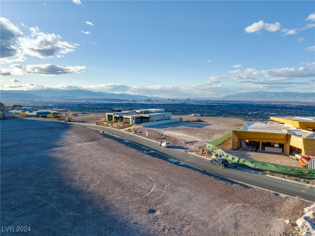 7 Chisel Crest, Henderson, NV 89012