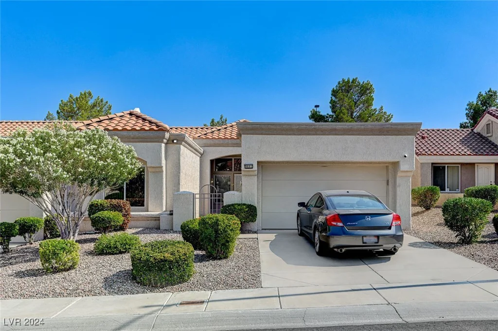 9661 Blue Bell, Las Vegas, NV 89134
