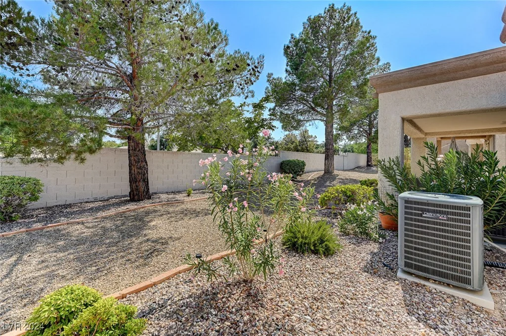 9661 Blue Bell, Las Vegas, NV 89134