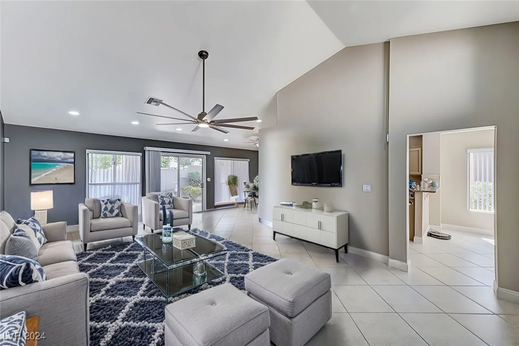 9661 Blue Bell, Las Vegas, NV 89134