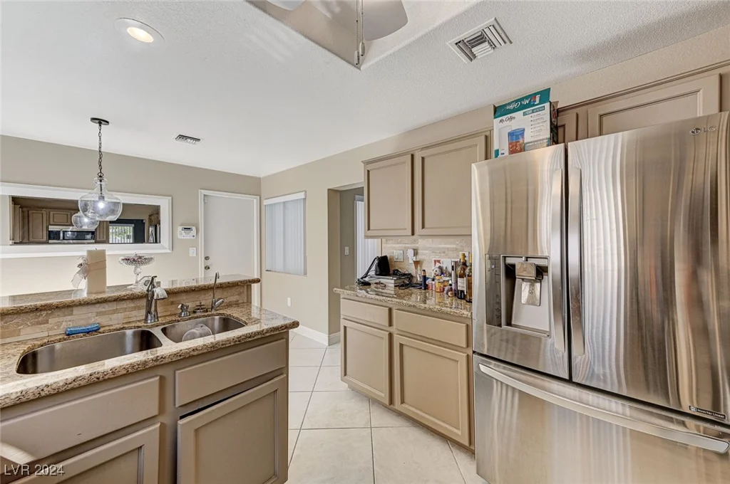 9661 Blue Bell, Las Vegas, NV 89134
