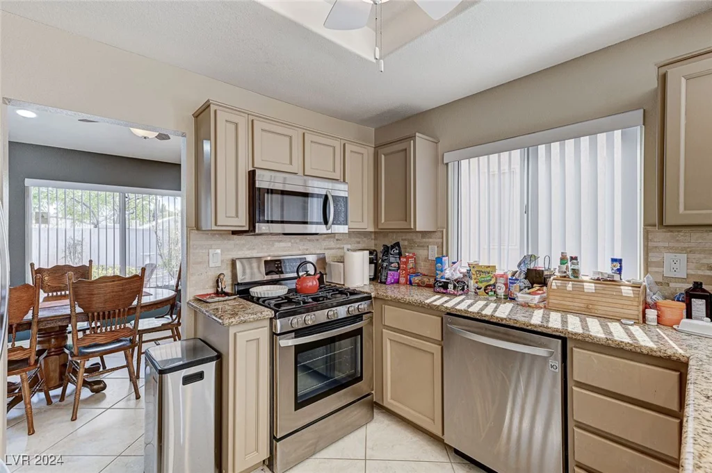 9661 Blue Bell, Las Vegas, NV 89134