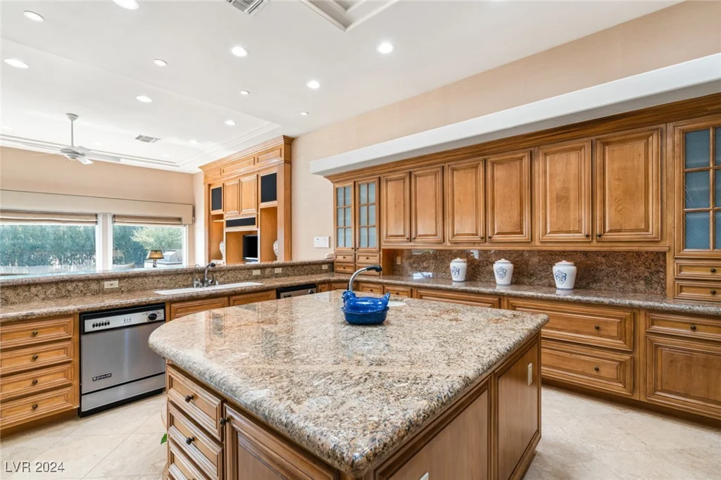 9517 VERLAINE, Las Vegas, NV 89145