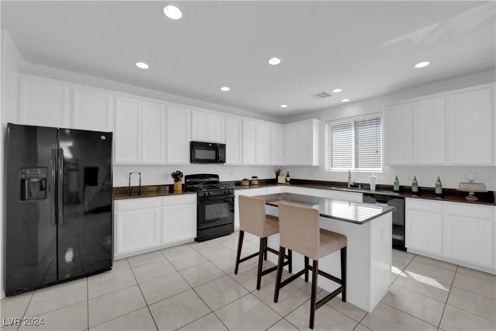 877 Royal Amethyst, Las Vegas, NV 89178