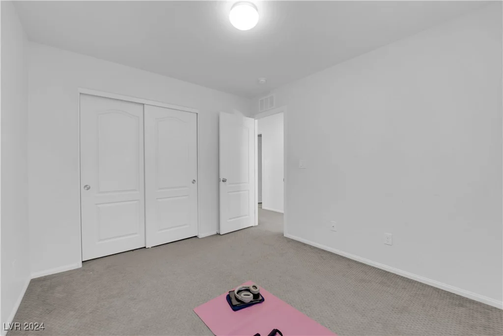 877 Royal Amethyst, Las Vegas, NV 89178