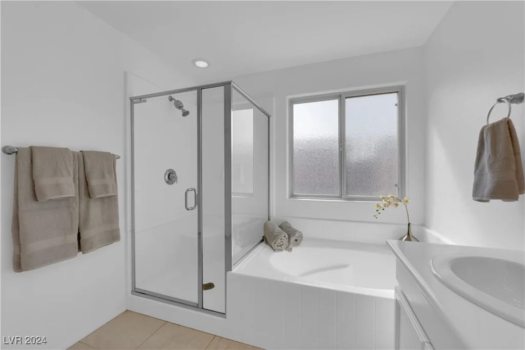 877 Royal Amethyst, Las Vegas, NV 89178
