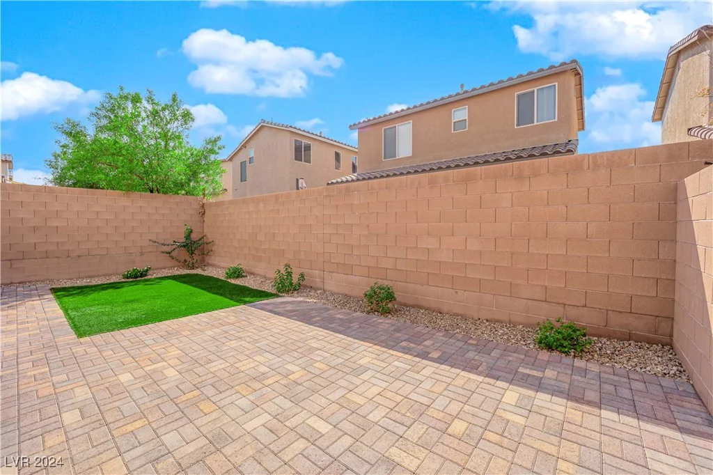 877 Royal Amethyst, Las Vegas, NV 89178