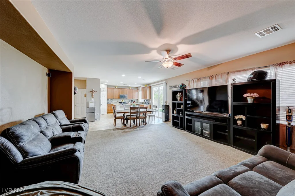 3881 Burma, North Las Vegas, NV 89032