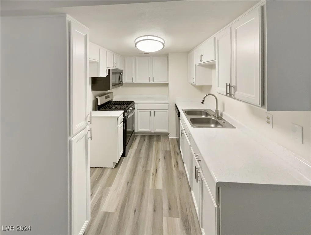 210 Shadybrook, Las Vegas, NV 89107