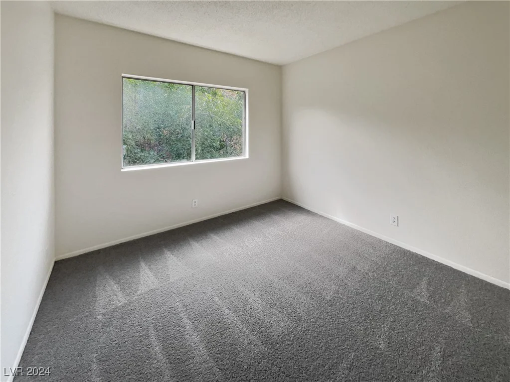 210 Shadybrook, Las Vegas, NV 89107
