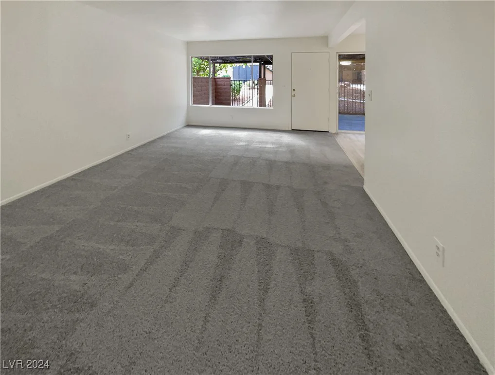 210 Shadybrook, Las Vegas, NV 89107