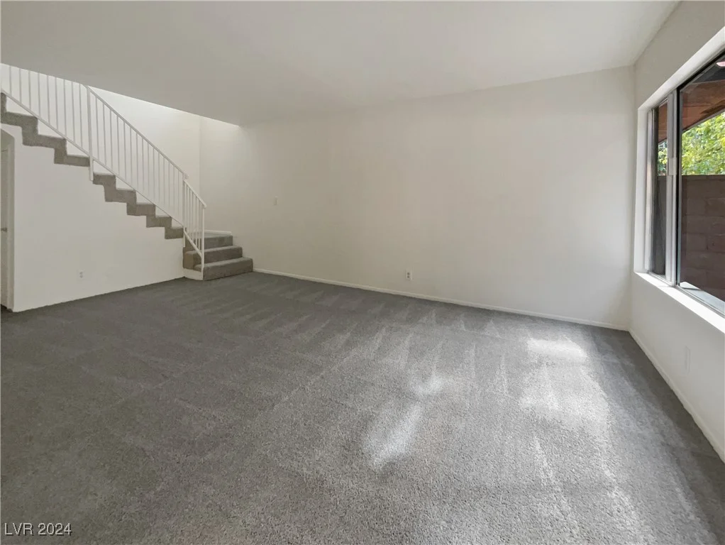 210 Shadybrook, Las Vegas, NV 89107