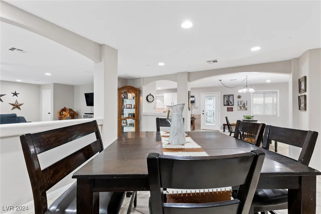5901 Washburn, Las Vegas, NV 89130