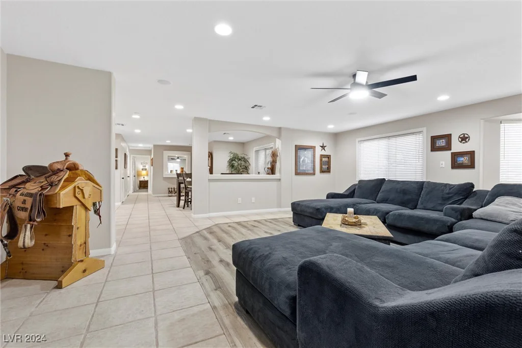 5901 Washburn, Las Vegas, NV 89130