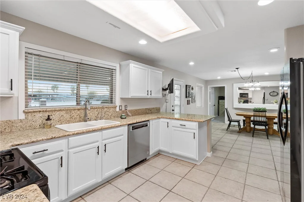 5901 Washburn, Las Vegas, NV 89130