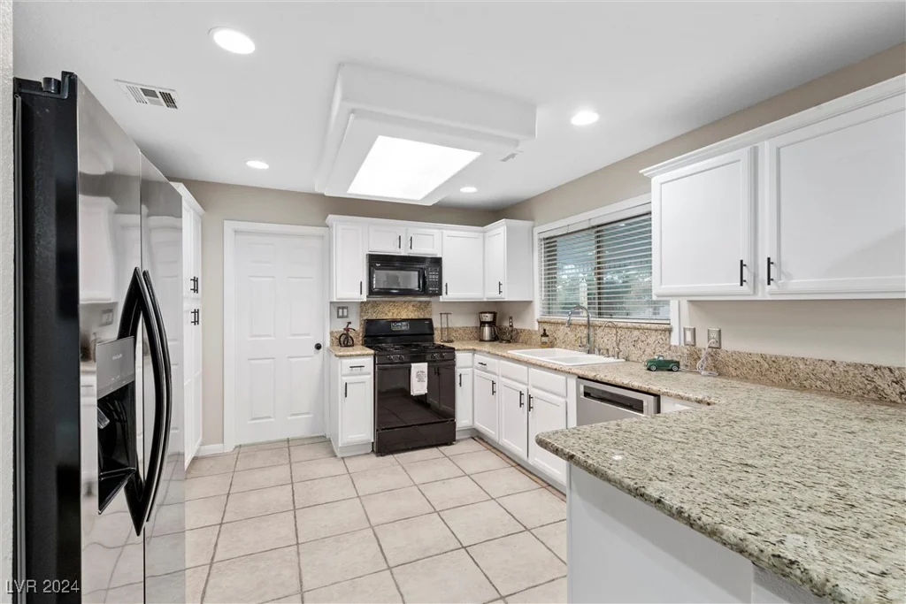 5901 Washburn, Las Vegas, NV 89130