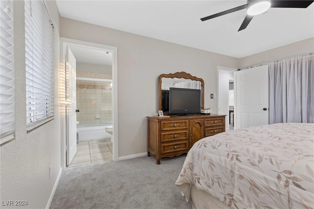 5901 Washburn, Las Vegas, NV 89130