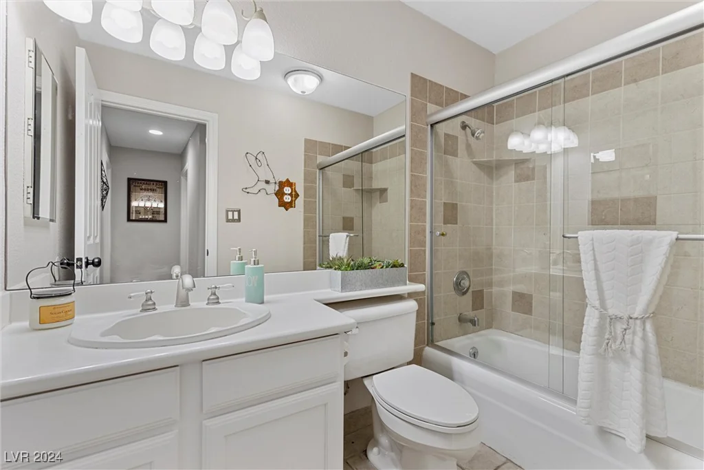 5901 Washburn, Las Vegas, NV 89130