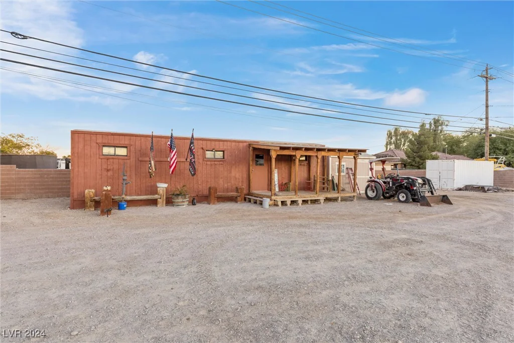 5901 Washburn, Las Vegas, NV 89130