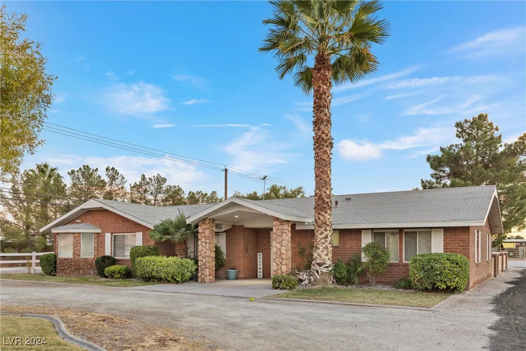 5901 Washburn, Las Vegas, NV 89130