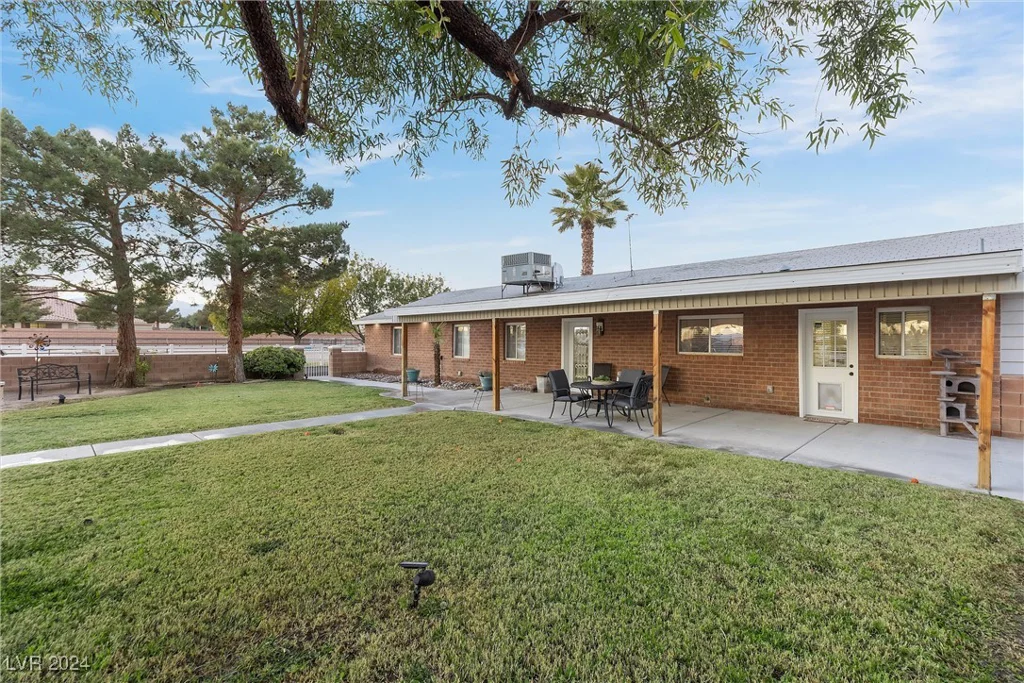 5901 Washburn, Las Vegas, NV 89130