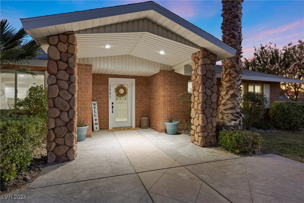 5901 Washburn, Las Vegas, NV 89130