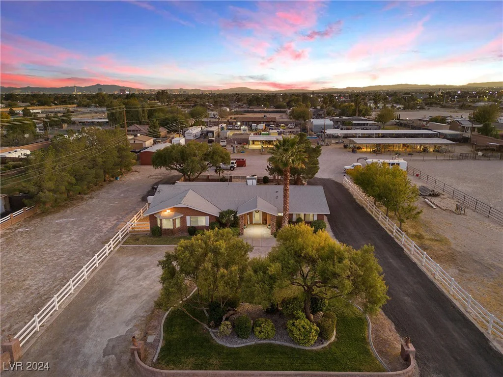 5901 Washburn, Las Vegas, NV 89130