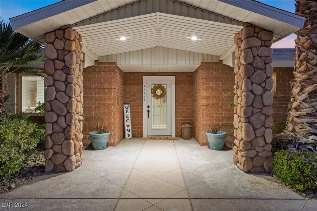 5901 Washburn, Las Vegas, NV 89130