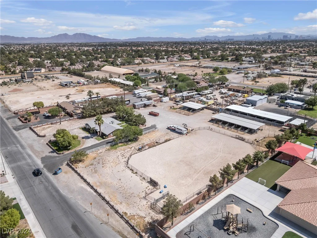 5901 Washburn, Las Vegas, NV 89130