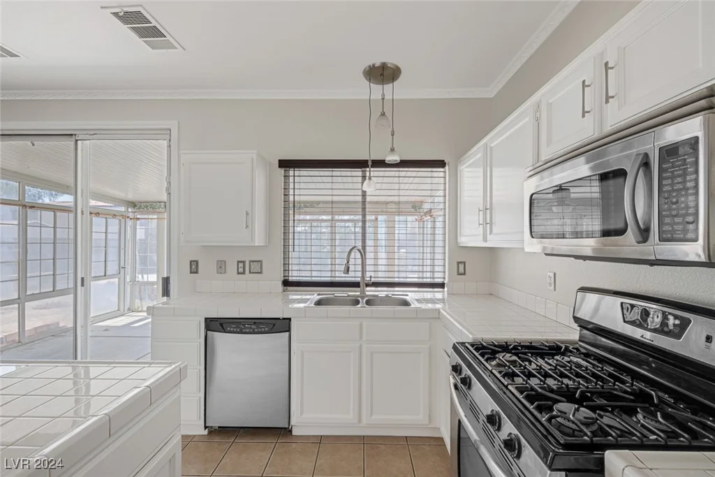 6229 Peach Orchard, Las Vegas, NV 89142