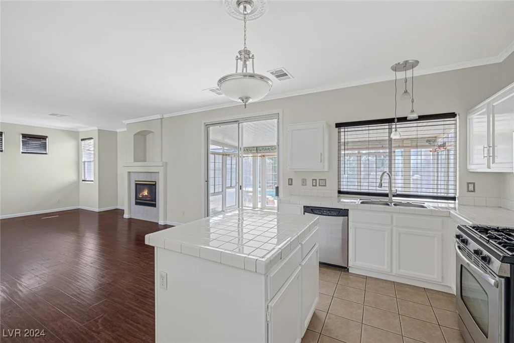 6229 Peach Orchard, Las Vegas, NV 89142