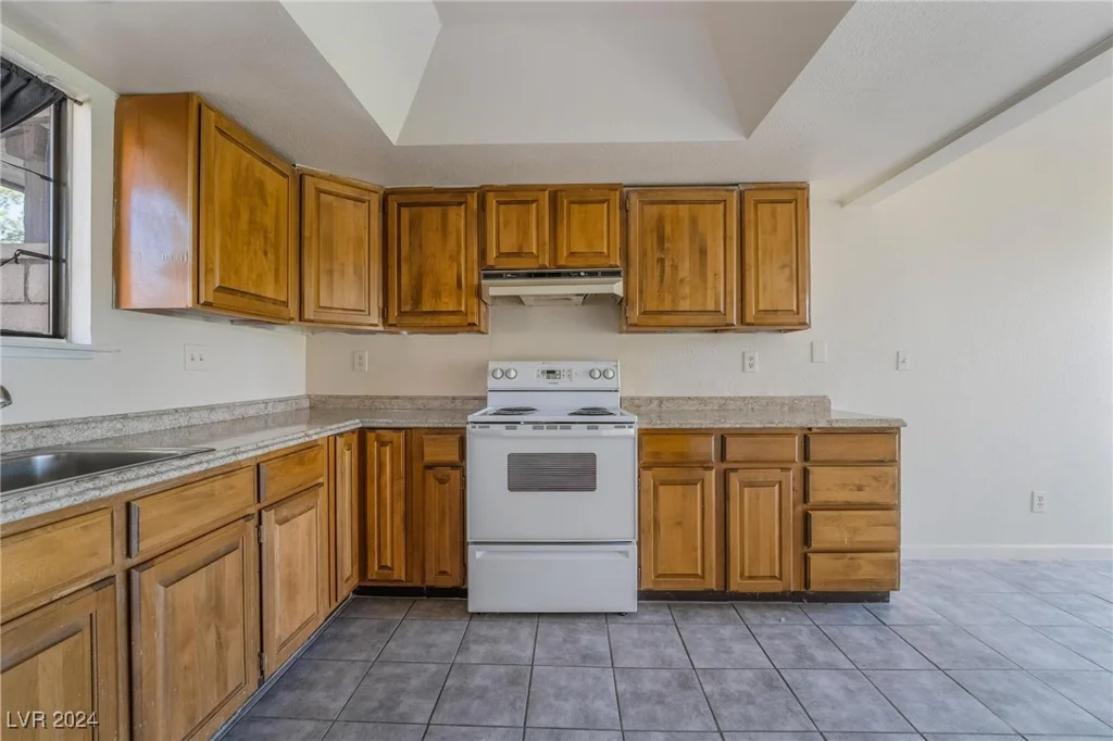 781 Bourbon, Pahrump, NV 89048