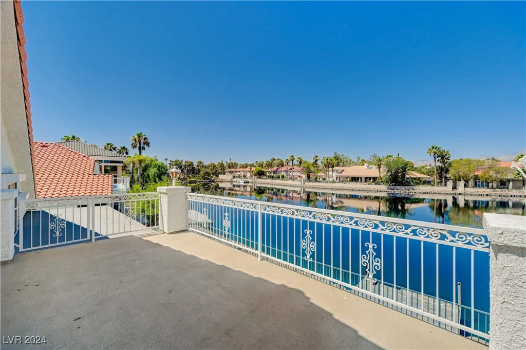 2717 Crystal Beach, Las Vegas, NV 89128