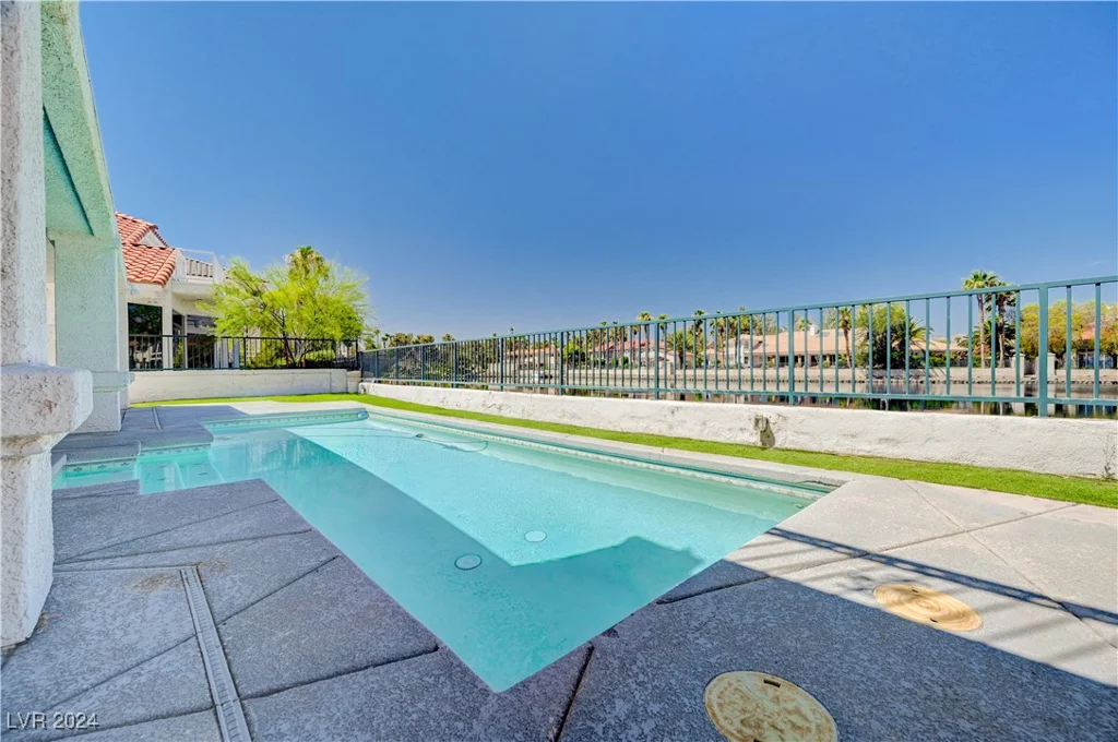 2717 Crystal Beach, Las Vegas, NV 89128