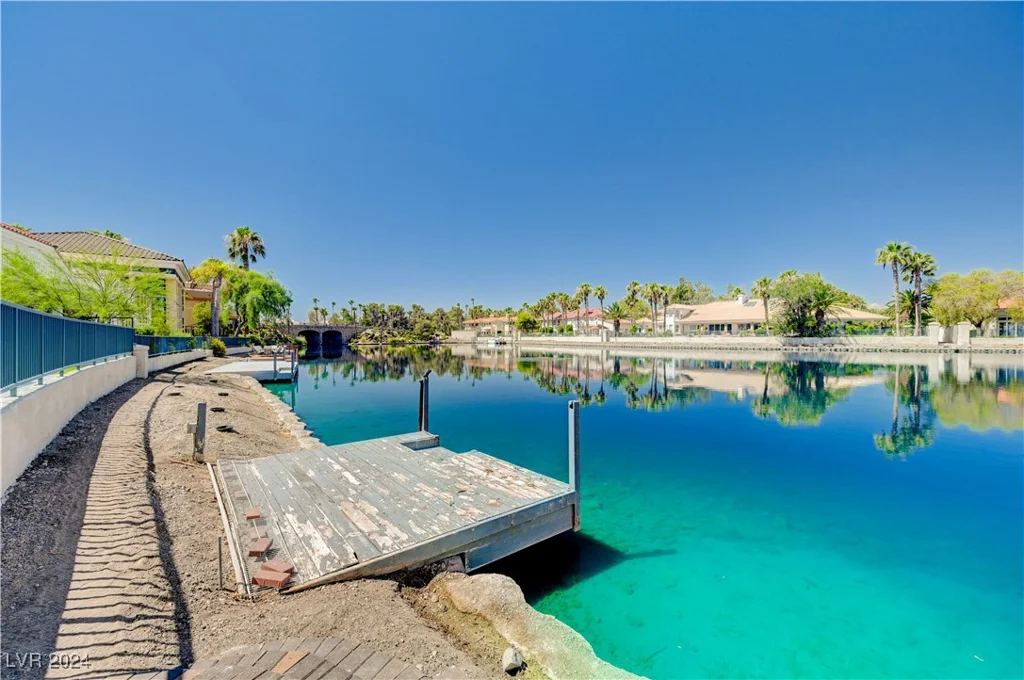 2717 Crystal Beach, Las Vegas, NV 89128