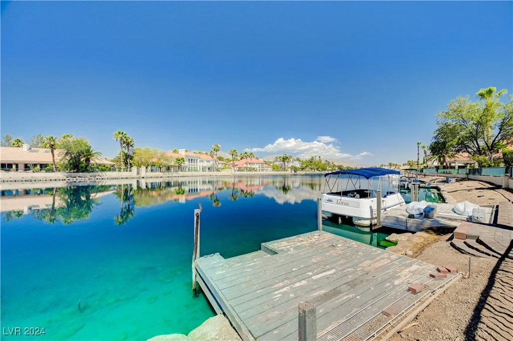 2717 Crystal Beach, Las Vegas, NV 89128