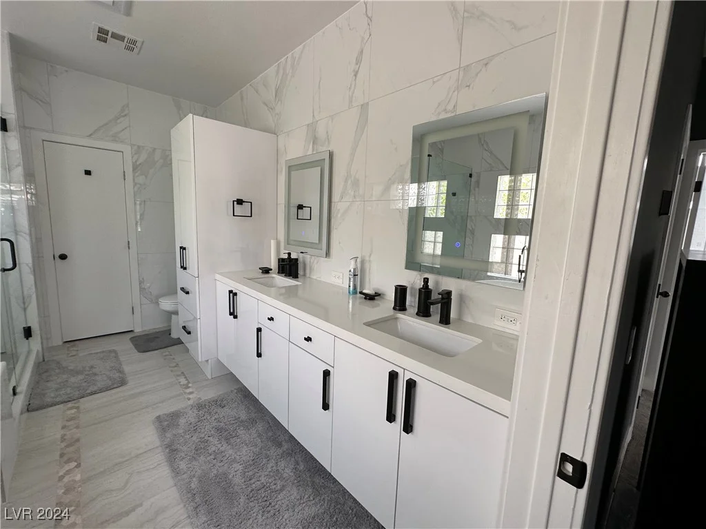 2717 Crystal Beach, Las Vegas, NV 89128