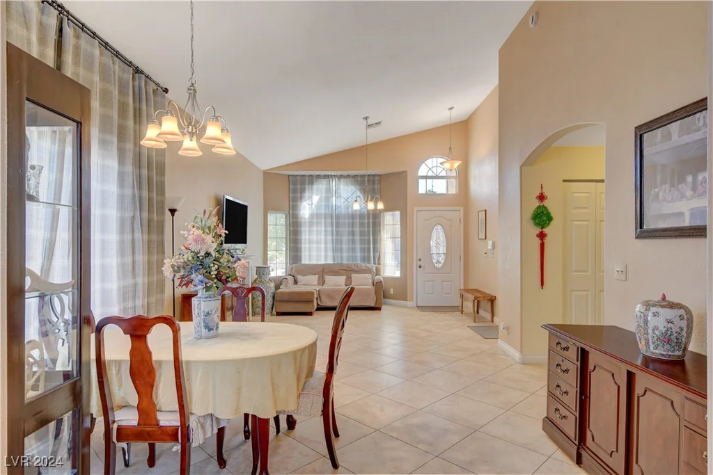 8104 Bay Springs, Las Vegas, NV 89128