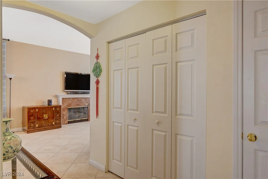 8104 Bay Springs, Las Vegas, NV 89128