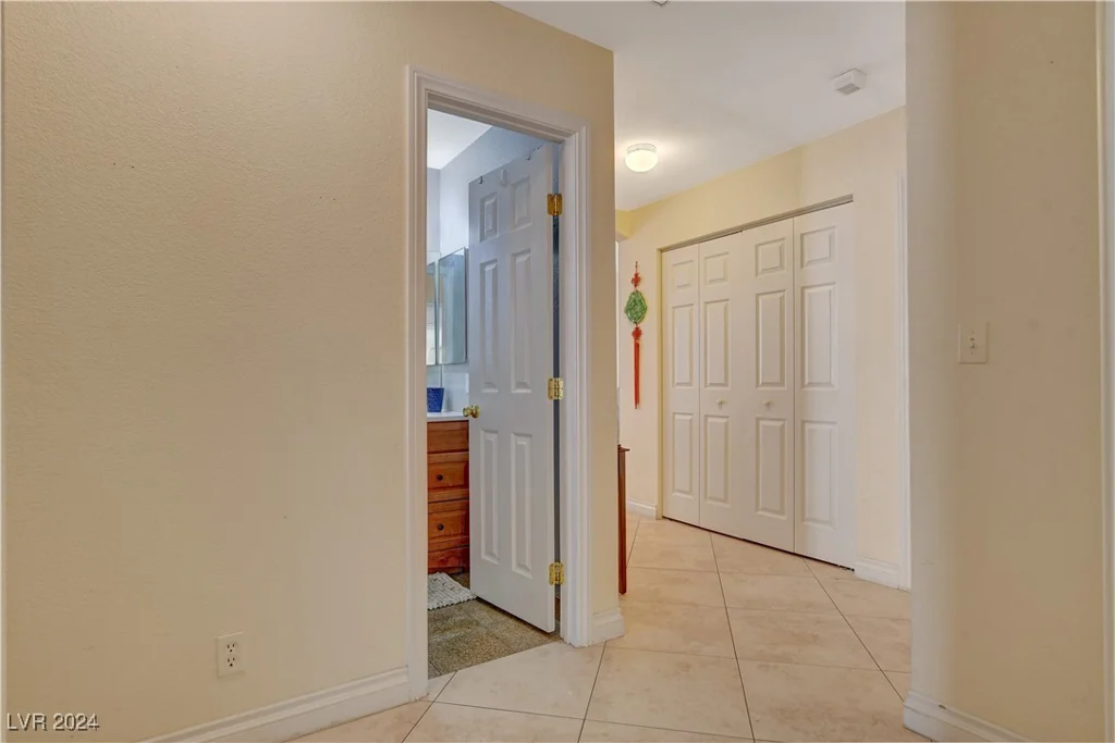 8104 Bay Springs, Las Vegas, NV 89128