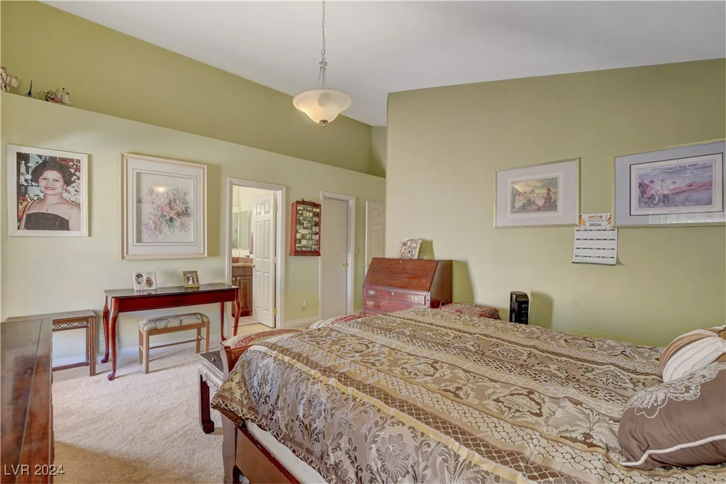 8104 Bay Springs, Las Vegas, NV 89128
