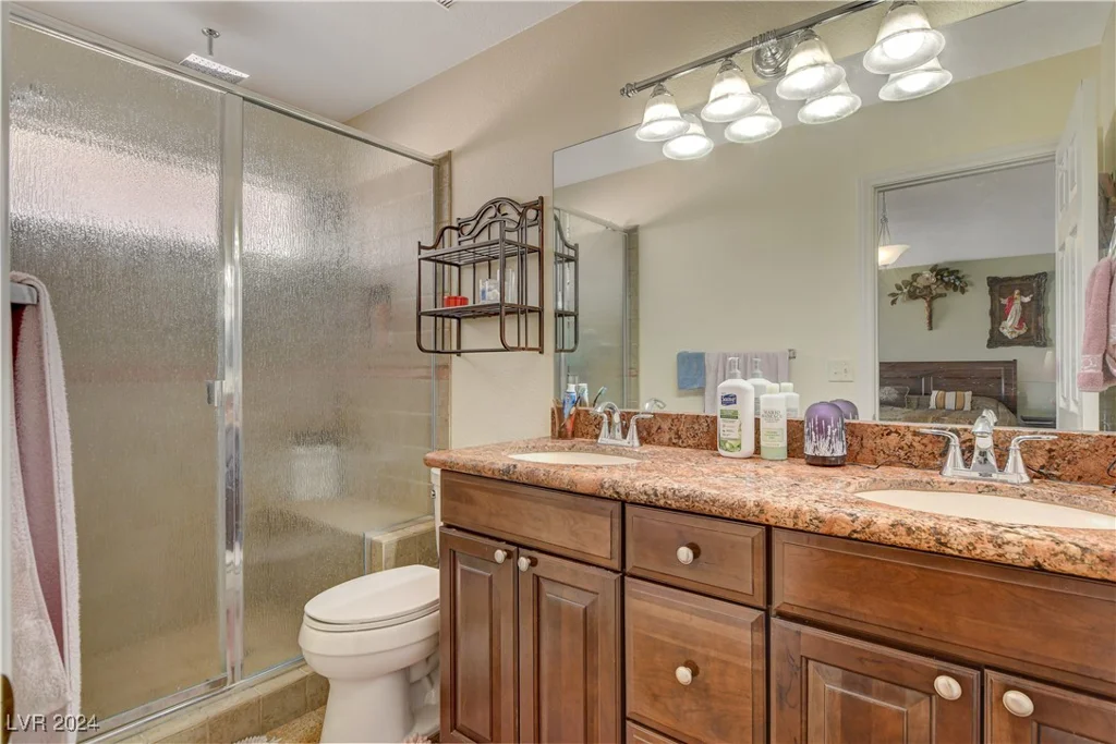 8104 Bay Springs, Las Vegas, NV 89128