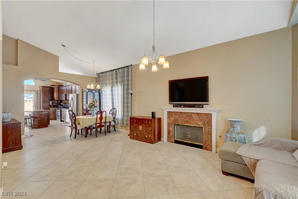 8104 Bay Springs, Las Vegas, NV 89128