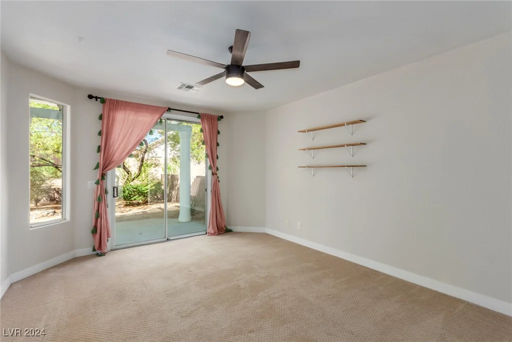 801 Dana Hills, Las Vegas, NV 89134