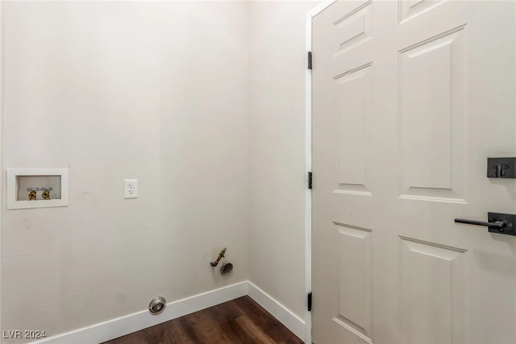 801 Dana Hills, Las Vegas, NV 89134