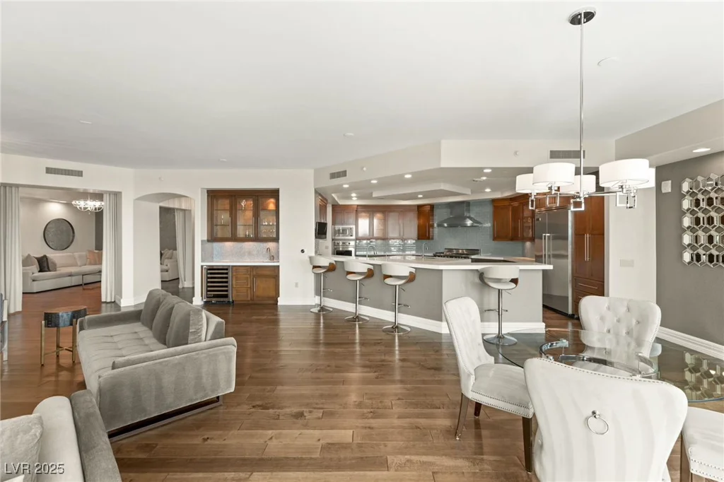 9101 Alta, Las Vegas, NV 89145