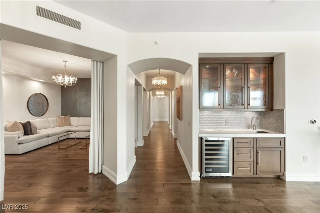 9101 Alta, Las Vegas, NV 89145