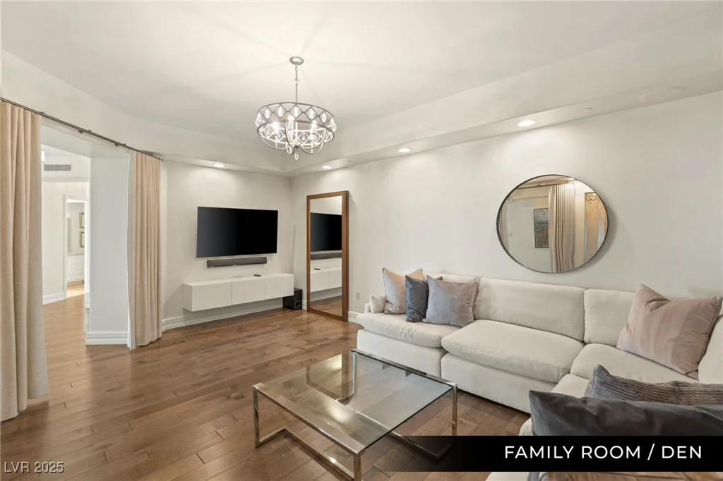 9101 Alta, Las Vegas, NV 89145