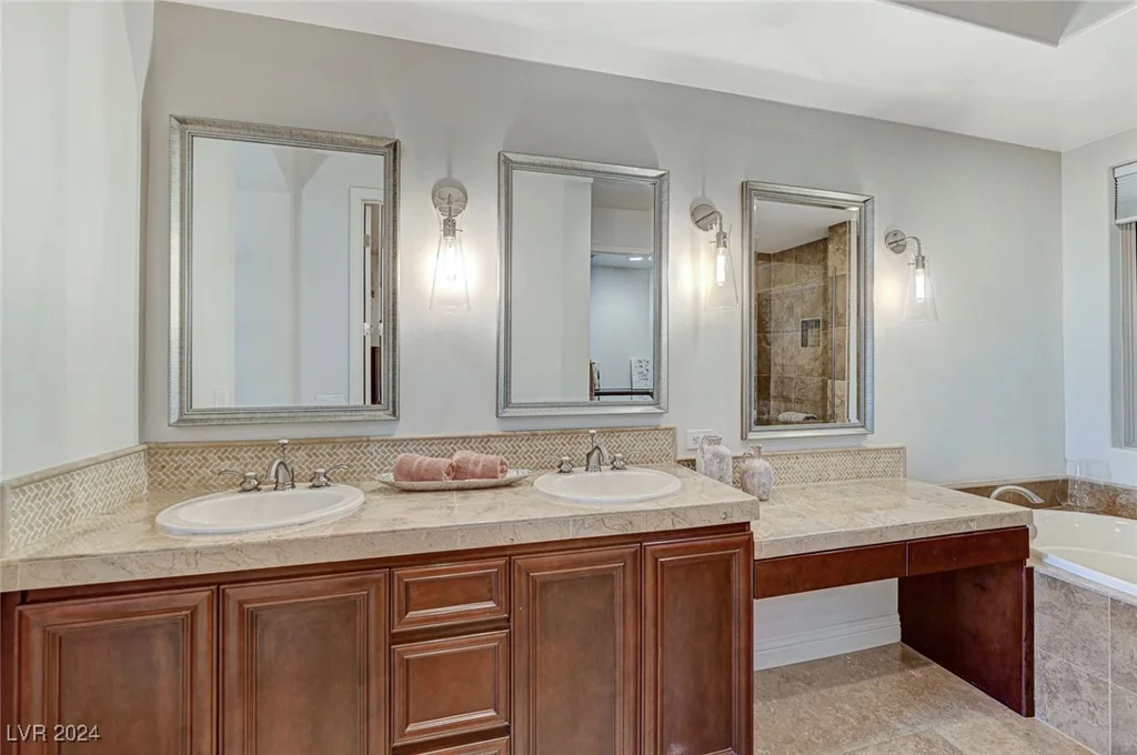 30 Via Mantova, Henderson, NV 89011